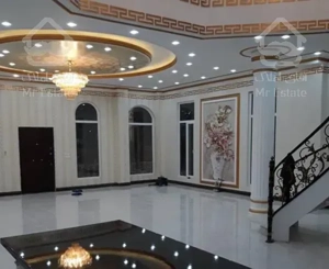 فروش ۲۰۰ متری تکواحدی نوساز کلیدنخورده لابی مجلل