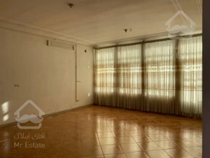 سازمان برنامه ۴۶ متر تماما آفتابگیر