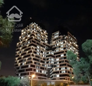 ۲۴۰متر ۴خواب  برج میکا  (( ویو ابدی ۳۶۰ درجه ))