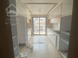 ۱۰۰متر نوساز فول امکانات