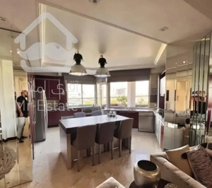 ۱۴۹ متر / سه خواب/ ۷۰ متر سوئت اختصاصی