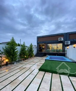 ویلا باغچه استخردار 200 متری شهرکی سند تک‌برگ