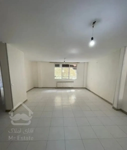 اجاره ویلایی ۱۰۰متر ۲خواب همکف حیاط دارشهرک چشمه