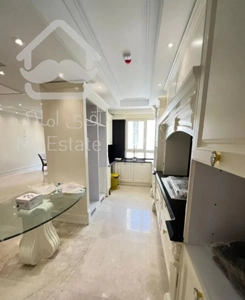 ۲۱۰  متر    ۳ خواب   نوساز   تراس بزرگ