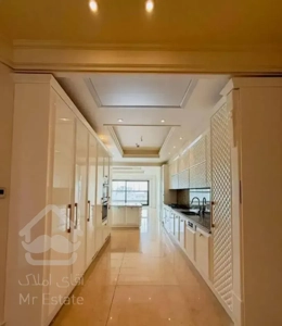 اجاره فرمانیه شرقی ۱۸۰ متر ۳ خواب /تراس چیدمان