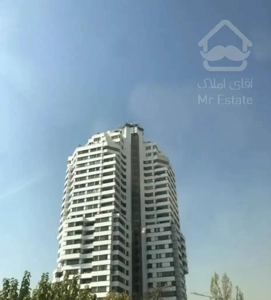 ۲۷۰ متر ، برج کوه نور ، طبقات بالا