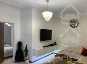 ۵۷ متری / اباذر / سالن پرده خور