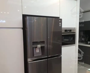 آپارتمان ۲خوابه بالای میدان کاج