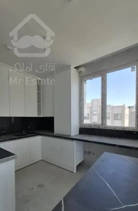 ۸۰ متر فول امکانات / سال ساخت ۹۷ / بازسازی شده