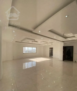 آپارتمان تک واحدی/۱۲۰ نوساز/شهری ساحلی سند