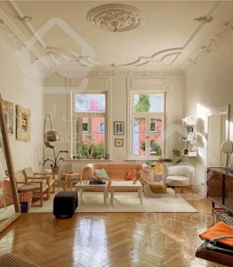 آپارتمان بر مشتاق دوم