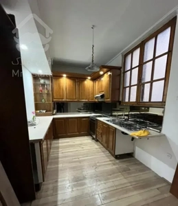 ۲۰۰متر ، ۲۵۰ متر ، ۳۰۰متر(آگهی حقیقی)قیمت استثنایی