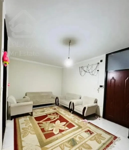 واحد ۱۳۰ متری خوش نقشه مرتب معلم