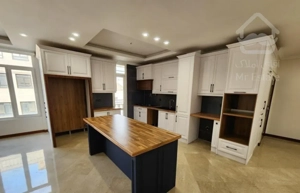 چهارباغ شرقی ۹۰ متر امکانات کامل