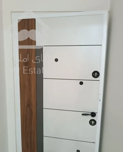 127متر 3خواب پارکینگ دوتا نوساز کلید نخورده