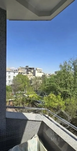 ظفر۹۰متربالکن بزرگ فرعی محبوب خوش نور و نقشه