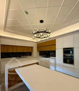 ۳۵۰ متر/ همکف/حیاط اختصاصی/فول مشاعات/قصردشت