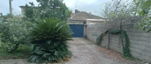 فروش ملک به همراه یک باب مغازه