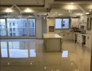 آپارتمان کلید نخورده ١٨٥مترى