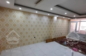 نصاب حرفه ای کاغذ دیواری و پوستر