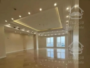 ۱۰۰ متر معاوضه * سالن پرده خور * غربیها روف گاردن