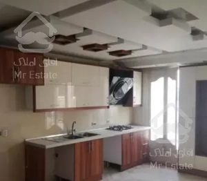 100 متر آلاله شرقی