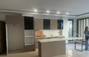 ۱۴۷متر سه خوابه با امکانات  سالن پرده خور