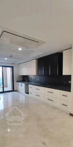 پاسدراران  تک واحدی  190 متر