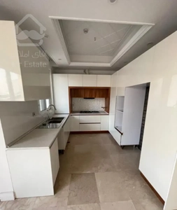 نیاوران ۱۱۰ متر ۲ خواب فول امکانات