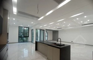 آپارتمان ۱۳۰ متر سه خواب