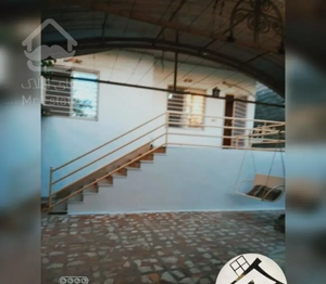 ویلایی با۲۰۰متر زمین چند قدمی ساحل به قیمت