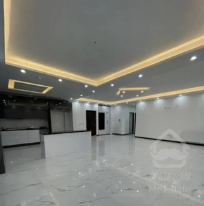 110متر فول امکانات استخر دار صادقیه