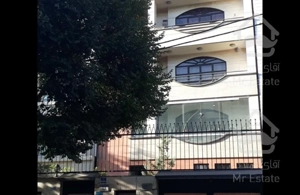 .۱۱۸ متر تک واحدی.سالن نورگیر