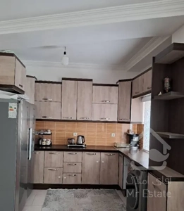 ۸۷متری طبقه دوم باآسانسور مجتمع آفتاب