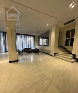 دروس ۱۸۰ متر فول امکانات