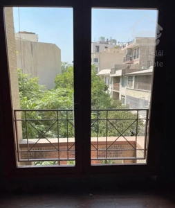 فرمانیه،۱۲۵ متر،فول نوسازی شده،نور مستقیم