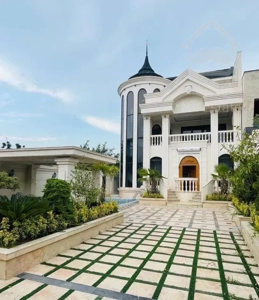 ویلانمامدرن ویوی جنگل بابهترین متریال و‌مدارک کامل