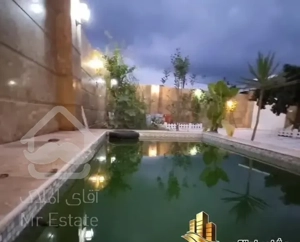 * سناتـور * ویلای شهر ی با 345متر زمین