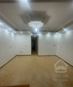 ۶۱ متر با پارکینگ انباری