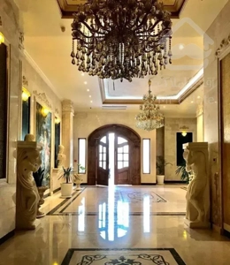 آپارتمان ۲۸۰ متری/۳خواب/فول مشاعات