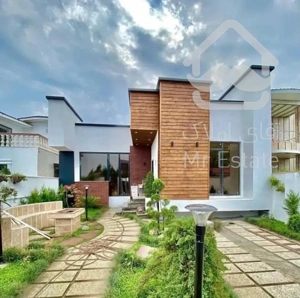 ویلا باغچه مدرن ۲۵۰ متر شهرکی سند تکبرگ