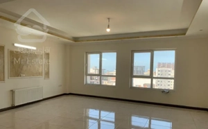 ۹۰متر نورگیر و شیک