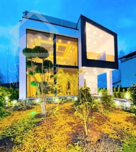 ویلا باغچه نیم پبلوت ۲۸۹ متر سهذکی یندتکبرگ