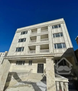 واحد ۱۳۰ متری فوق لوکس خ آزادگان