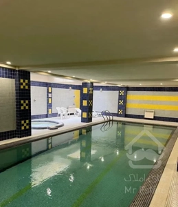 شمال کاخ/۱۸۰ متر/دو پارکینگ سندی