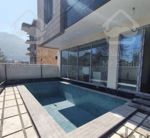 نصب سرامیک و آب بندی استخر و جکوزی