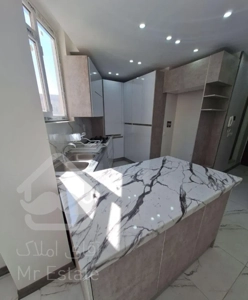 آپارتمان 96 متری سه خواب فول بازسازی تاجداری