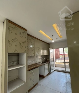 معلم سرگل ۱۰۰متر/نوساز پنجره قدی/سنددار خوش نقشه