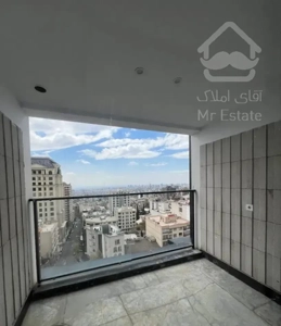 نیاوران ۲۶۶ متر ۳ خواب  کلید نخورده  همه مستر