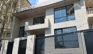 ۱۵۰مترزمین /۴۲۰متربنا در ۴طبقه زعفرانیه شخصی